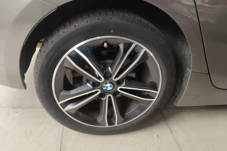 Used BMW 1 Series 2018 118i Sport Edition Exterior 5