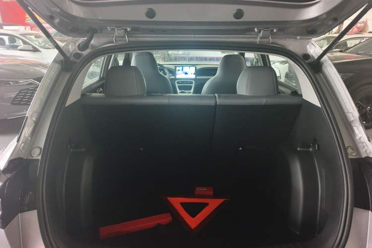 Used Geely Galaxy Geome 2025 310km Youth Edition Trunk