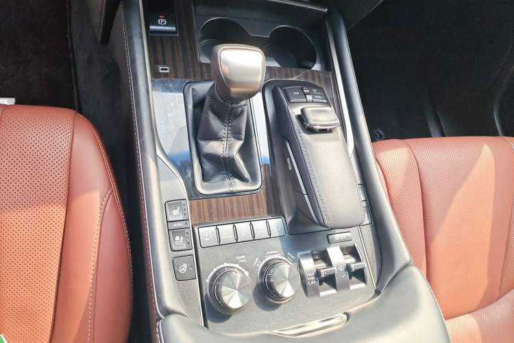 Used Lexus LX 2017 570 Prestige Luxury Edition
