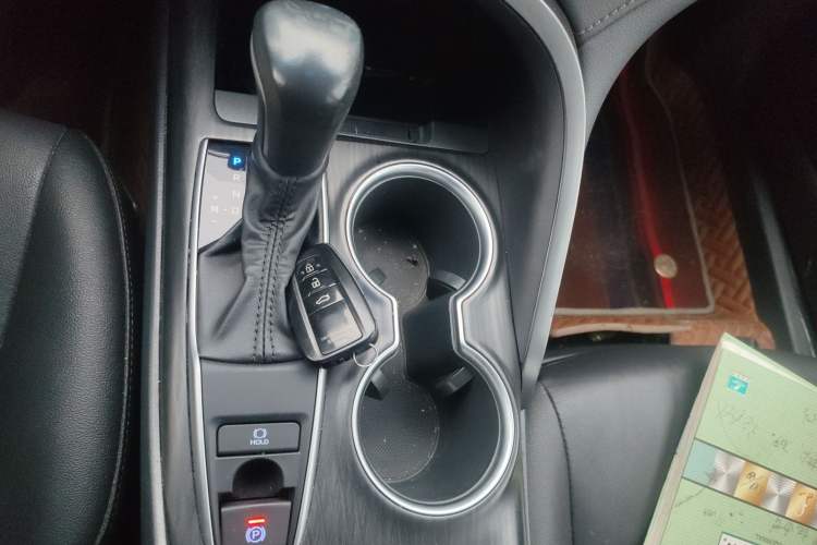 Used Toyota Camry 2021 2.0G Luxury Edition