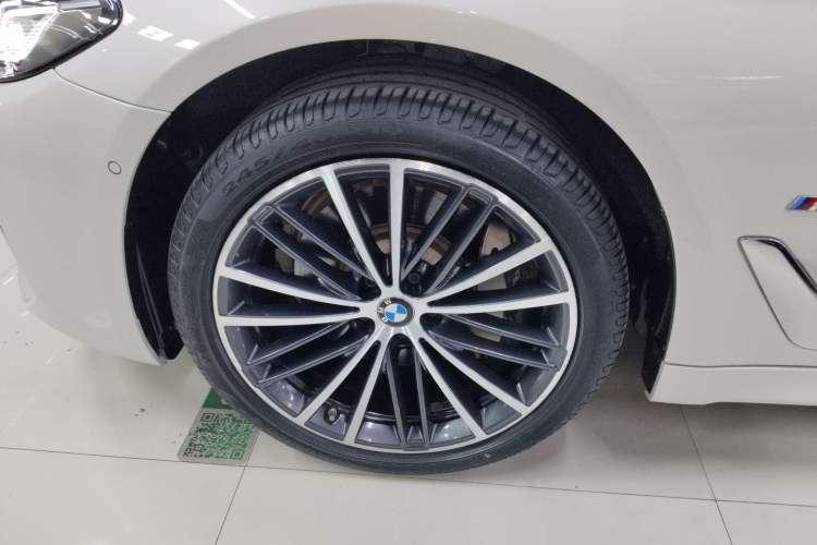 Used BMW 5 Series 2022 Second Facelift 530Li Leading Edition M Sport Package
