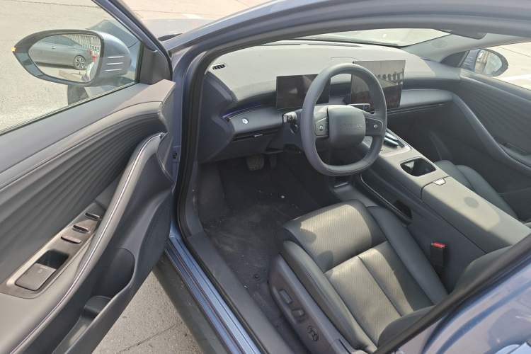 Used Nissan N6 2026 Model 180 Max
