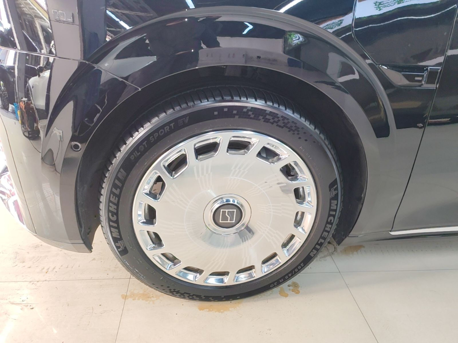Zeekr 009 2024 GAC Trumpchi — снимка 10