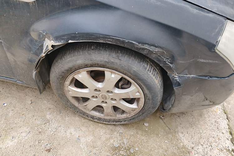 Used Bestune B70 2011 2.0L Manual Elite Edition Right Front Wheel Hub