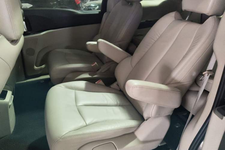 Used Buick GL8 2014 3.0L GT Luxury Business Haoya Edition Left Rear Seat