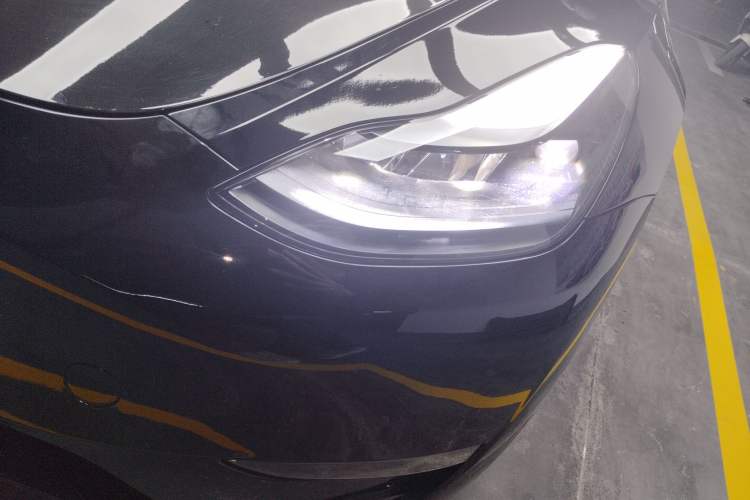 Used Tesla Model Y 2021 Long-Range All-Wheel-Drive Version 3D7