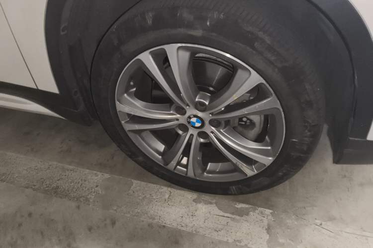 Used BMW X1 2016 xDrive20Li Luxury Model
