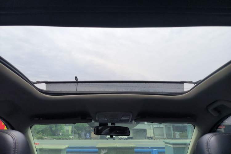 Used Dongfeng Fengon 580 2017 1.5T CVT Smart Style Model
