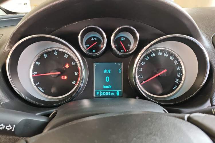 Used Buick Regal 2015 1.6T Fashion Tech Model
