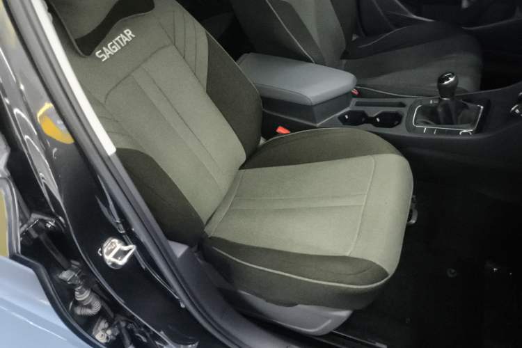 Used Volkswagen Sagitar 2023 200TSI Manual Flyover Edition Right Front Seat