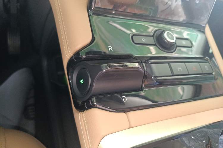 Used Nio ES8 2018 355 km Base Version 7-Seater Edition Gear Lever