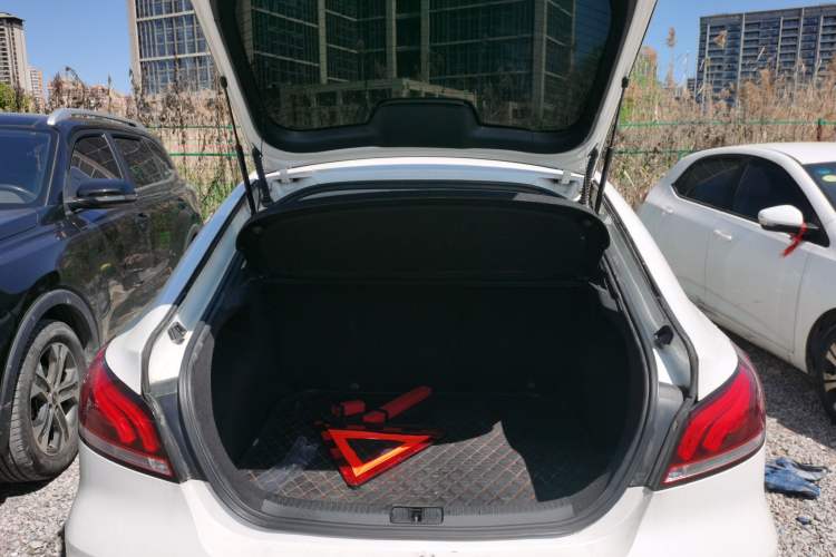 Used MG 6 2017 20T Automatic Luxury Smart Connect Version China V Standard