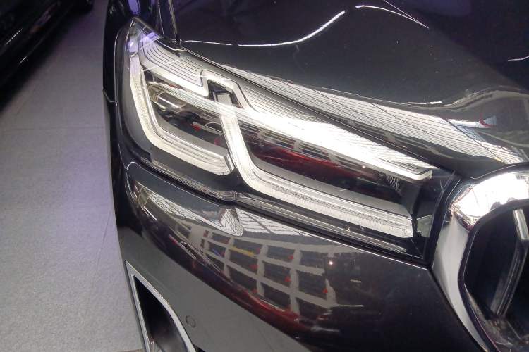 Used BMW 5 Series 2021 Updated Version 525Li Luxury Package Right Front Headlight