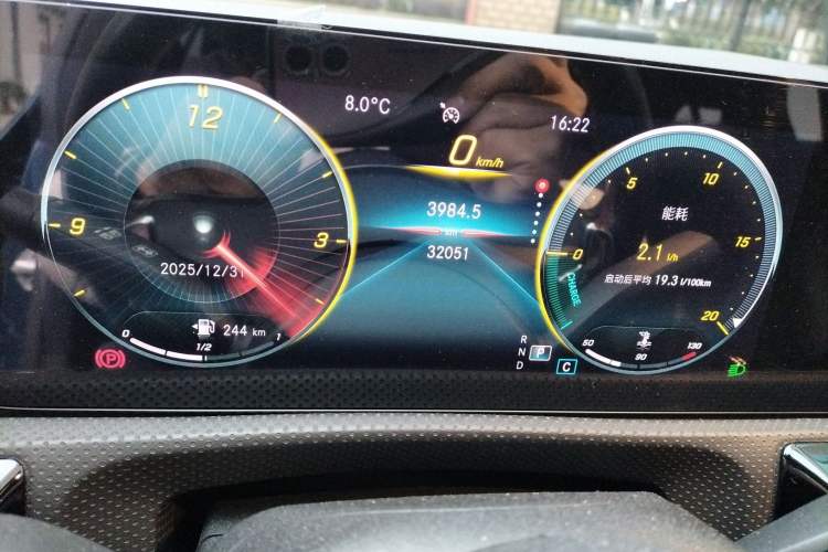 Used Mercedes-Benz CLA 2022-Year Updated CLA 200