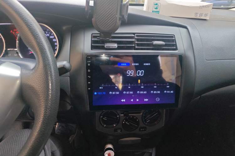 Used Nissan Livina 2013 Jinrui 1.6XL CVT Comfort Edition Audio And AC Panel