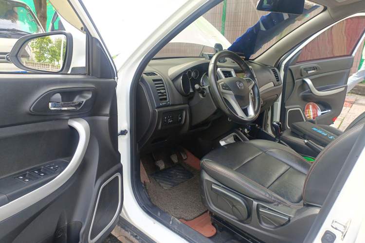 Used CHANGAN CS35 2016 1.6L Manual Luxury Model China V Standard