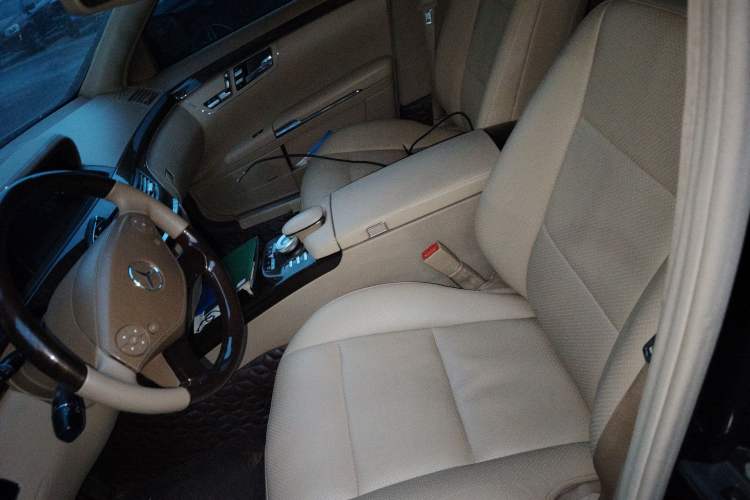 Used Mercedes-Benz S-Class 2010 S 300 L Luxury Model
