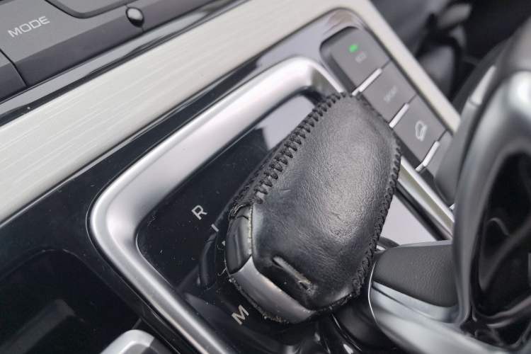 Used Geely Auto Emgrand X7 Sport 2020 1.8TD DCT Two-Wheel Drive Smart Connect 4G-Enabled Version
