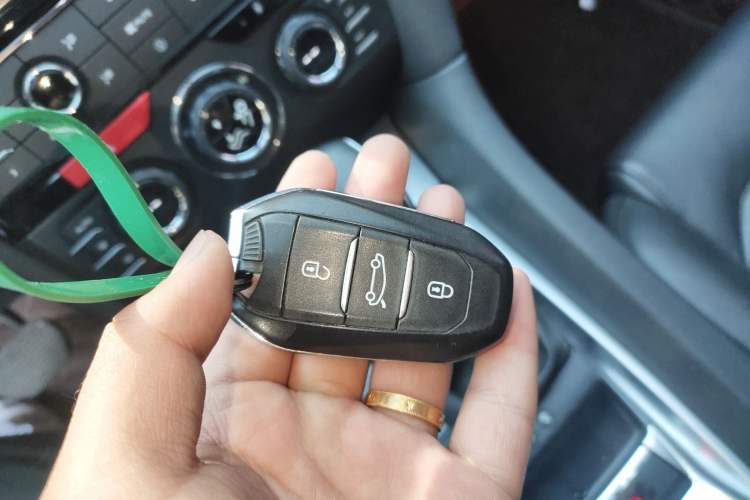 Used DS 6 2016 1.6T Luxury Edition THP160 Vehicle Key