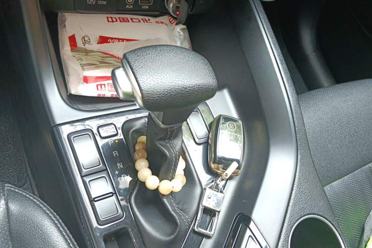 Used Kia KX7 2017 2.0L Automatic 2WD GLS 5-Seater
