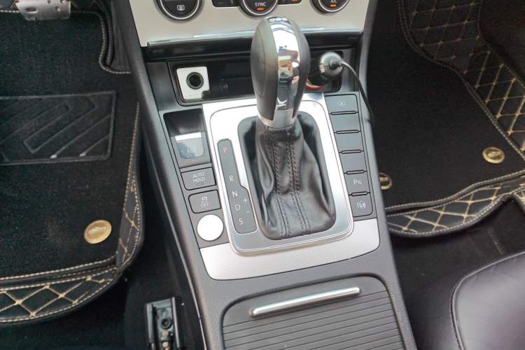 Used Volkswagen Magotan 2013 1.8TSI Prestige Model
