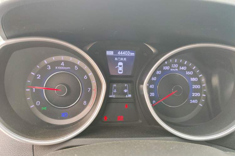 Used Hyundai Elantra (5th Generation / Langdong) 2015 1.6L Manual Leading Model Instrument Cluster