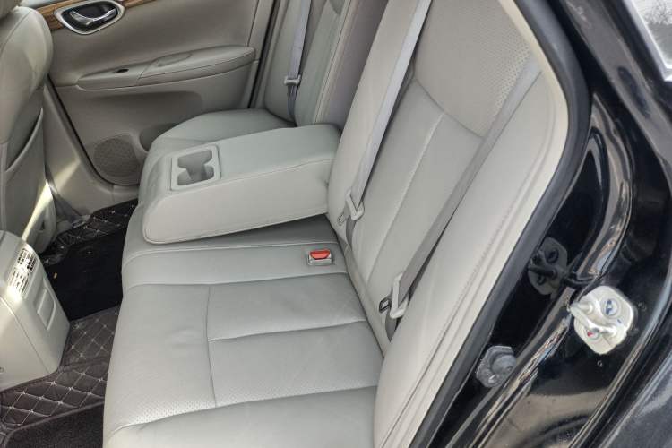 Used Nissan Sylphy 2014 1.6XV CVT Deluxe Edition Left Rear Seat