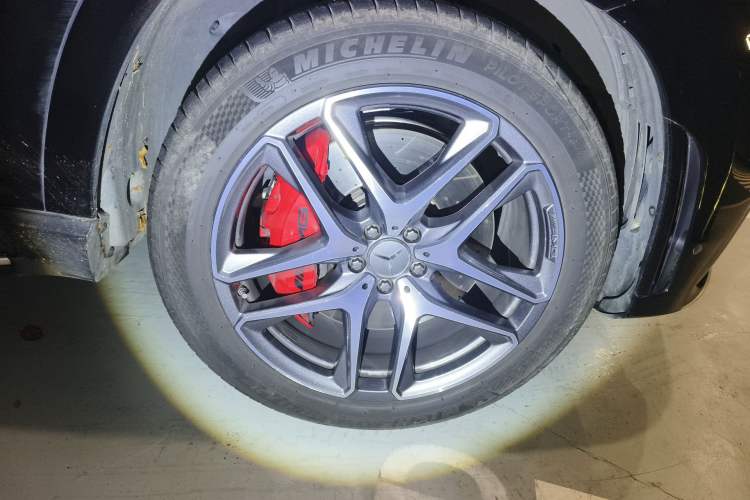 Used Mercedes-Benz GLE AMG 2023 AMG GLE 53 4MATIC+ Right Front Wheel Hub