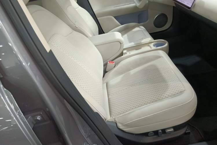 Used firefly 2025 Illuminated Edition
