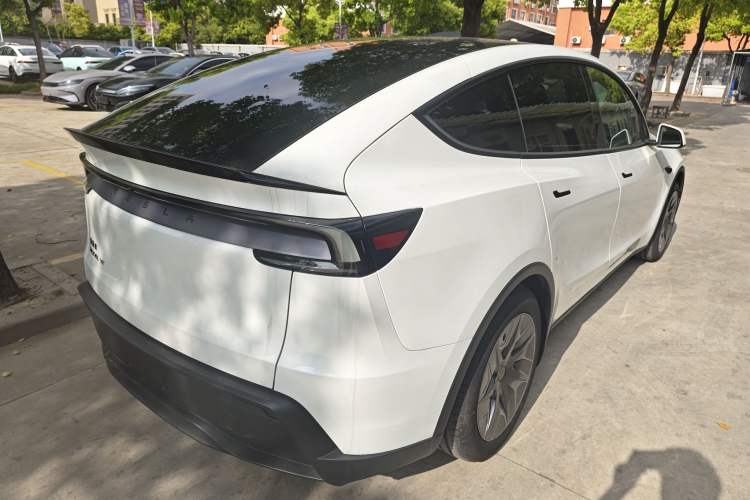 Used Tesla Model Y L 2025 Model Long-Range All-Wheel-Drive Version
