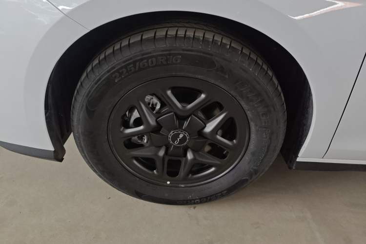 Used BYD Seal 05 DM-i 2025 DM-i Smart Drive 55KM Luxury Model Exterior 4