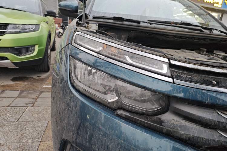 Used Citroen C5 AIRCROSS 2017 350THP Fashion Edition Right Front Headlight