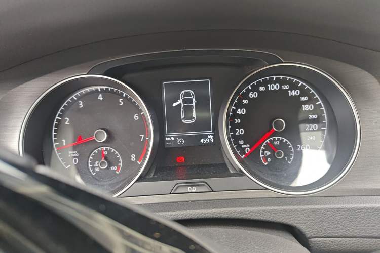 Used Volkswagen Golf 2016 230TSI Automatic Luxury Version Instrument Cluster