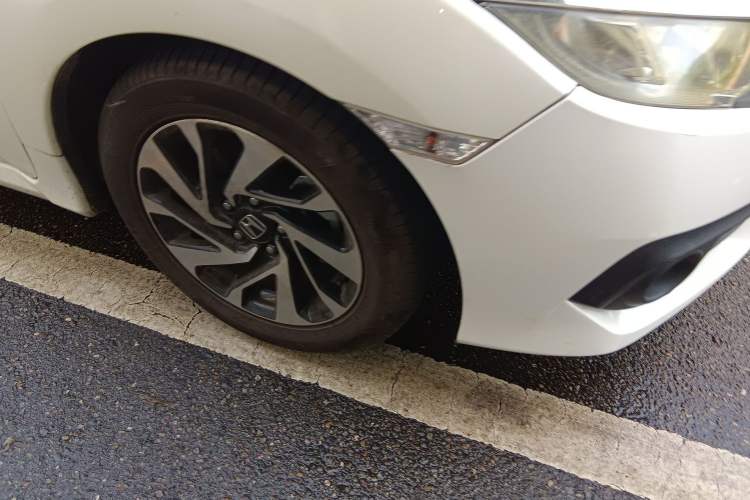 Used Honda Civic 2016 220TURBO CVT Luxury Edition