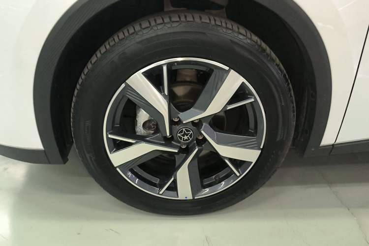 Used Venucia V DD-i 2025 Orca 150km Joyful Journey Edition
