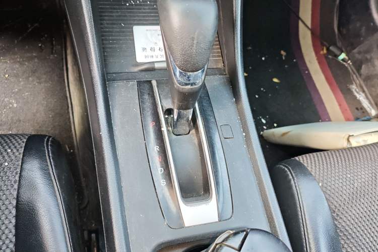 Used Honda Jade 2013 1.8L automatic Comfort version 5 seats