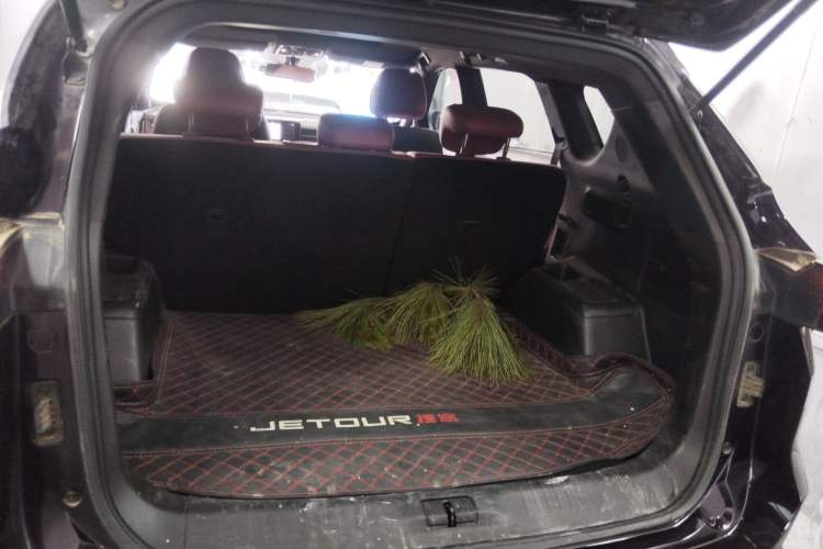 Used JETOUR X70 PLUS 2023 1.6T DCT Stronger 5-Seater
