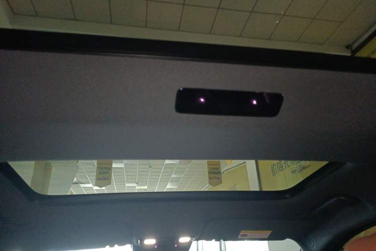 Used Li Auto L8 2023 Pro Model
