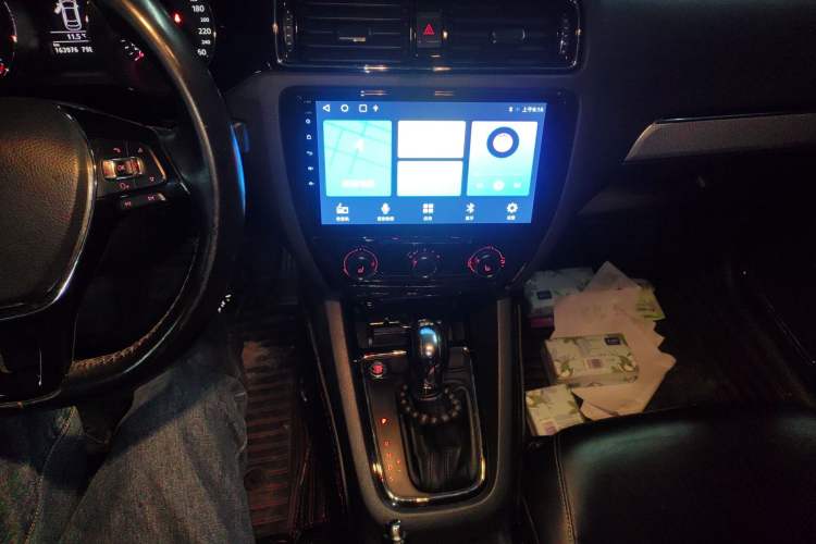 Used Volkswagen Sagitar 2017 180TSI Automatic Luxury Edition
