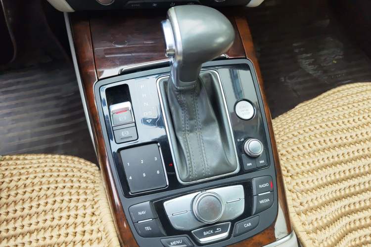 Used Audi A6L 2012 30 FSI Comfort Model Gear Lever