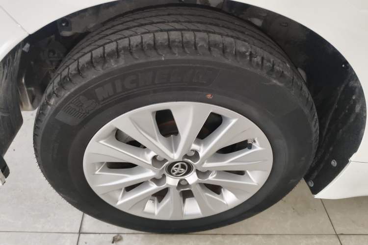 Used Toyota Corolla 2022 Dual-Motor 1.8L E-CVT Pioneer Edition
