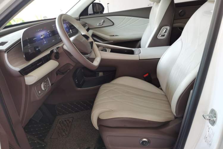 Used EXEED Stellar C-DM 2024 1.5T Long-Range Pro
