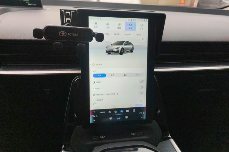 Used Toyota bZ3 2023 517 km Elite PRO Audio And AC Panel