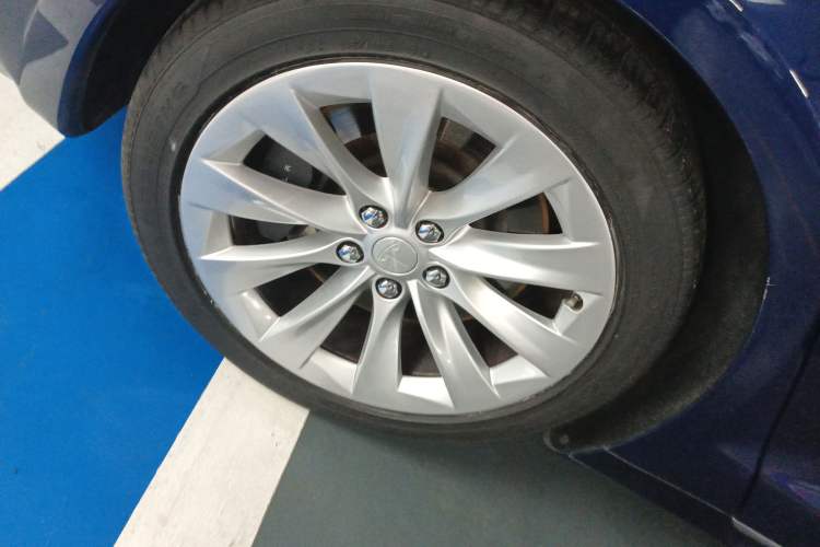 Used Tesla Model S 2017 S 75D Standard Range Edition Right Rear Wheel Hub