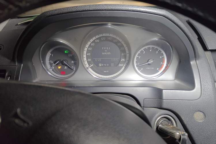 Used Mercedes-Benz C-Class 2010 C 200 CGI Fashion Model
