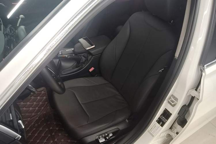 Used BMW 3 Series 2016 320Li Ambition Model