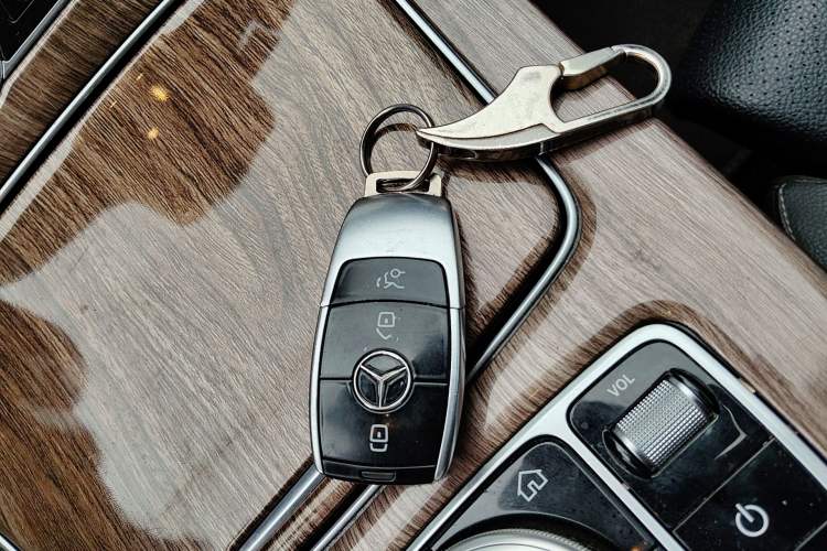 Used Mercedes-Benz E-Class 2016 E 200 L
