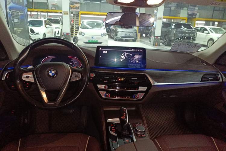 Used BMW 5 Series 2021 530Li Leading Luxury Package Center Console