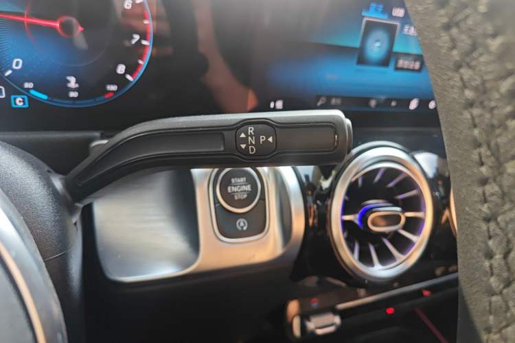 Used Mercedes-Benz GLB 2023 GLB 220 Sport Edition Gear Lever