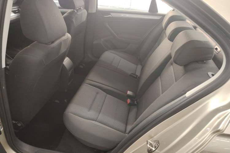 Used Volkswagen Bora 2017 1.6L Automatic Fashion Model